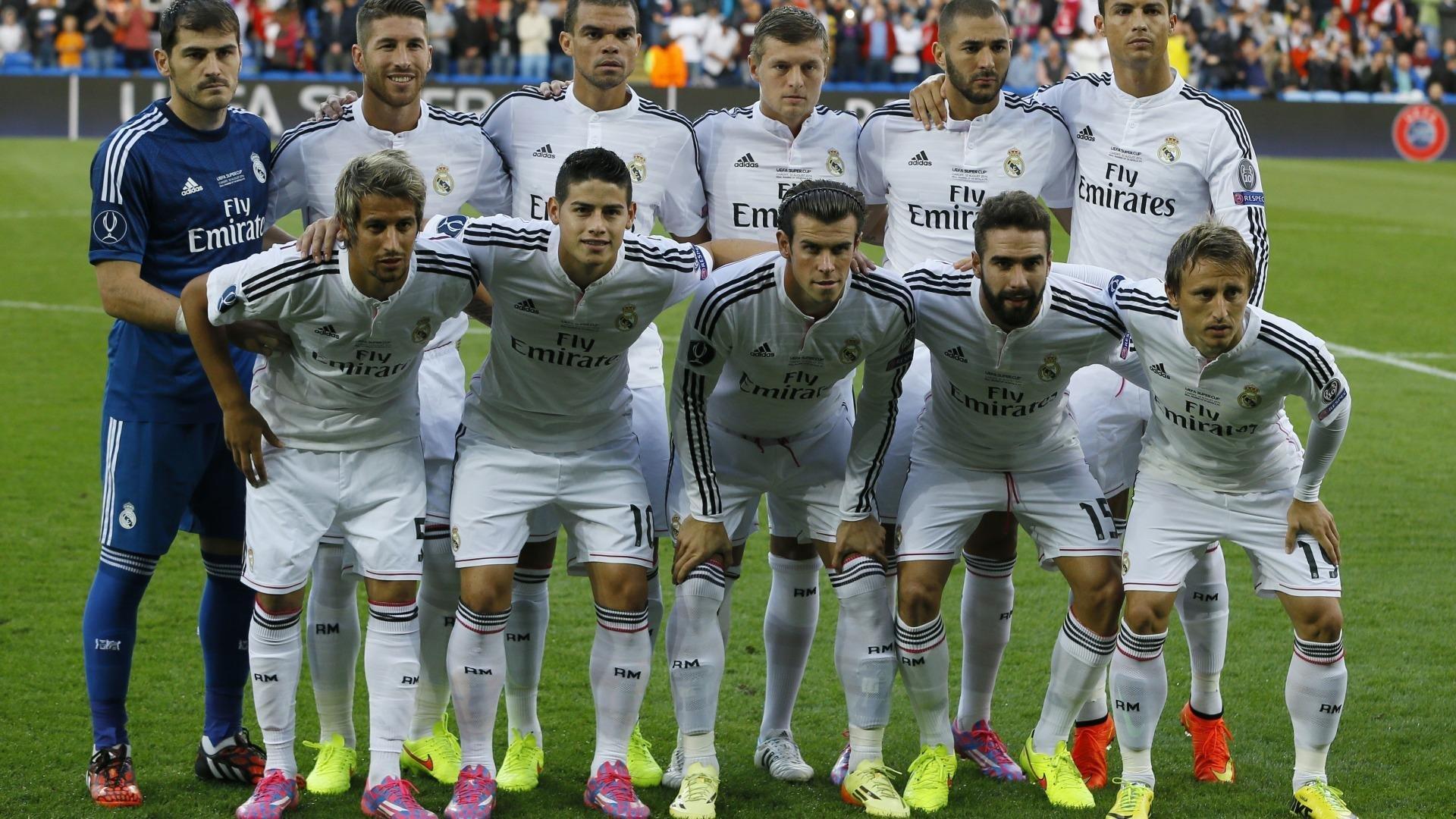 德甲联赛激战正酣,拜仁慕尼黑与多特蒙德上演巅峰对决