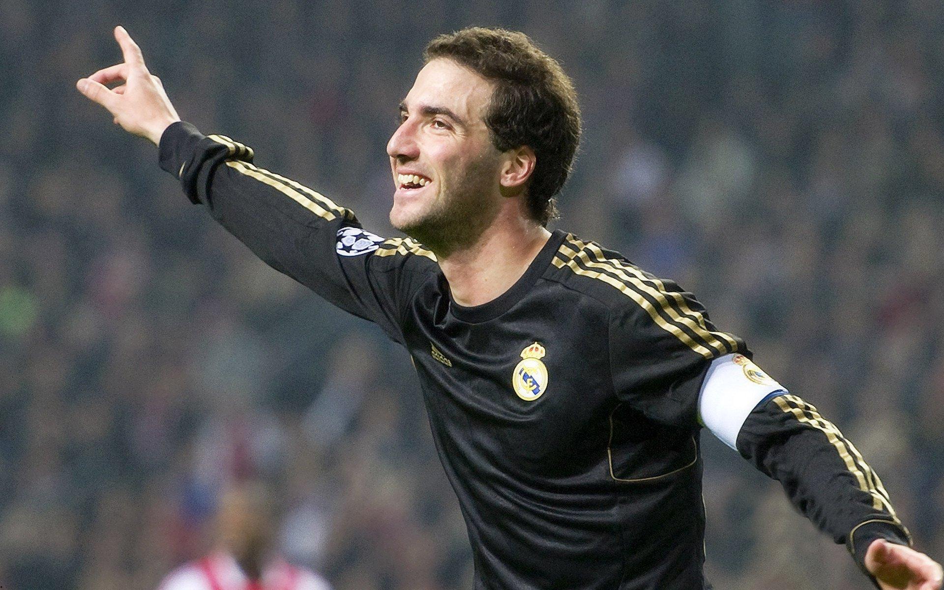 混合泳新星闪耀全国锦标赛,破纪录表现引爆泳坛热潮