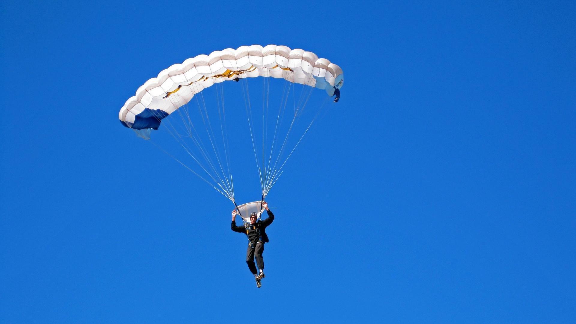 德约科维奇鏖战五盘险胜新星 第24座大满贯近在咫尺