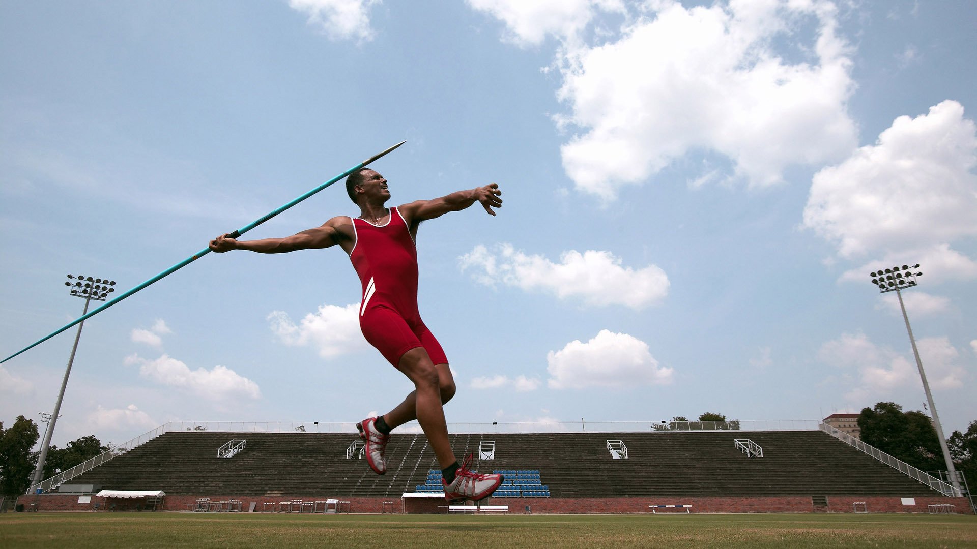 球迷文化塑造赛场灵魂，从助威到传承的激情之旅
